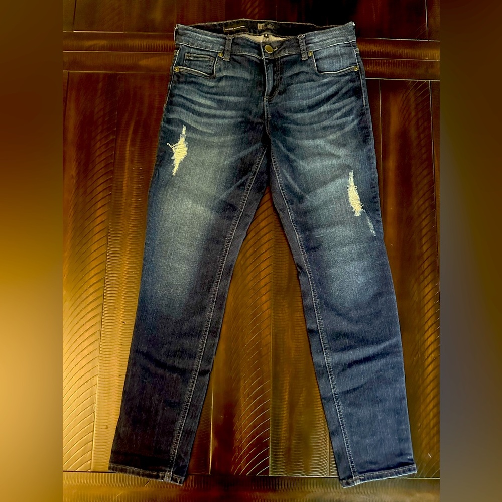 KUT From The Kloth CATHERINE Slouchy Boyfriend Jean. Dark wash. Size 6.